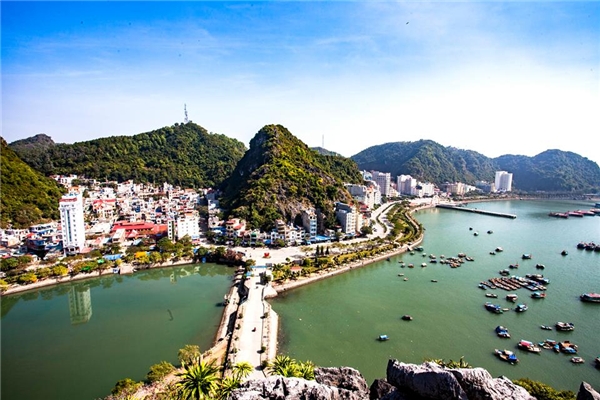 旅行指南吉婆
